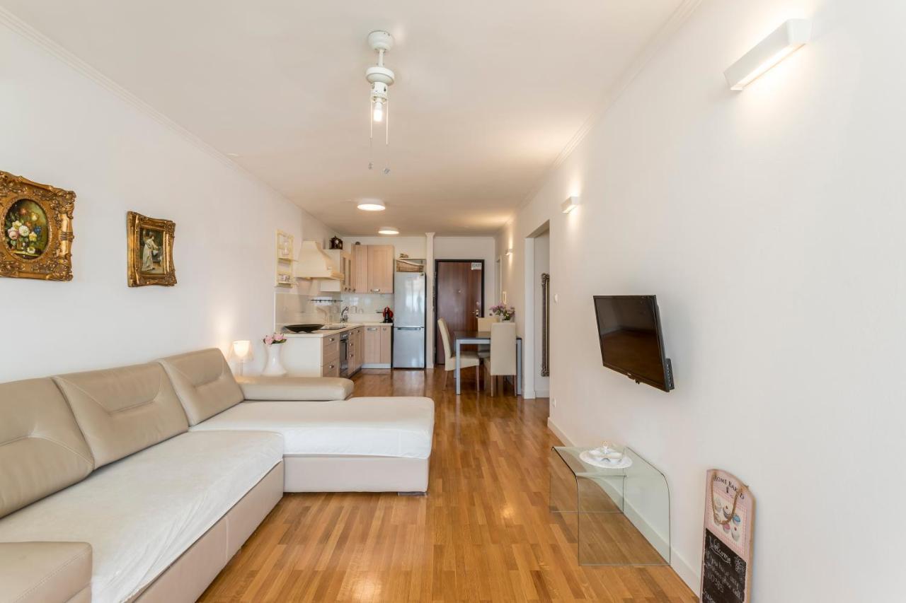 Velebis Superior Apartment - Luxurious One-Room Apartment With Jacuzzi - Prestigious Location By The Sea In The New City Center Of Znjan - Panoramic View Of The Sea And Islands - Free Garage Parking - Buralux Properties Split Ngoại thất bức ảnh